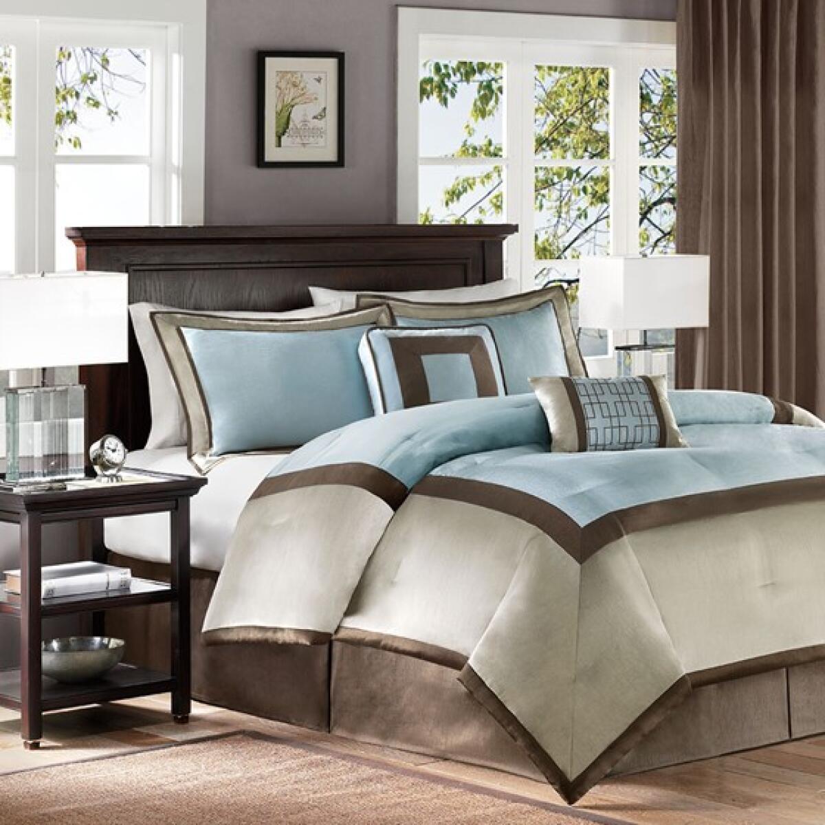 Genevieve King 7 Piece Comforter Set- Blue Genevieve King 7 Piece Comforter Set- Blue - Image 1