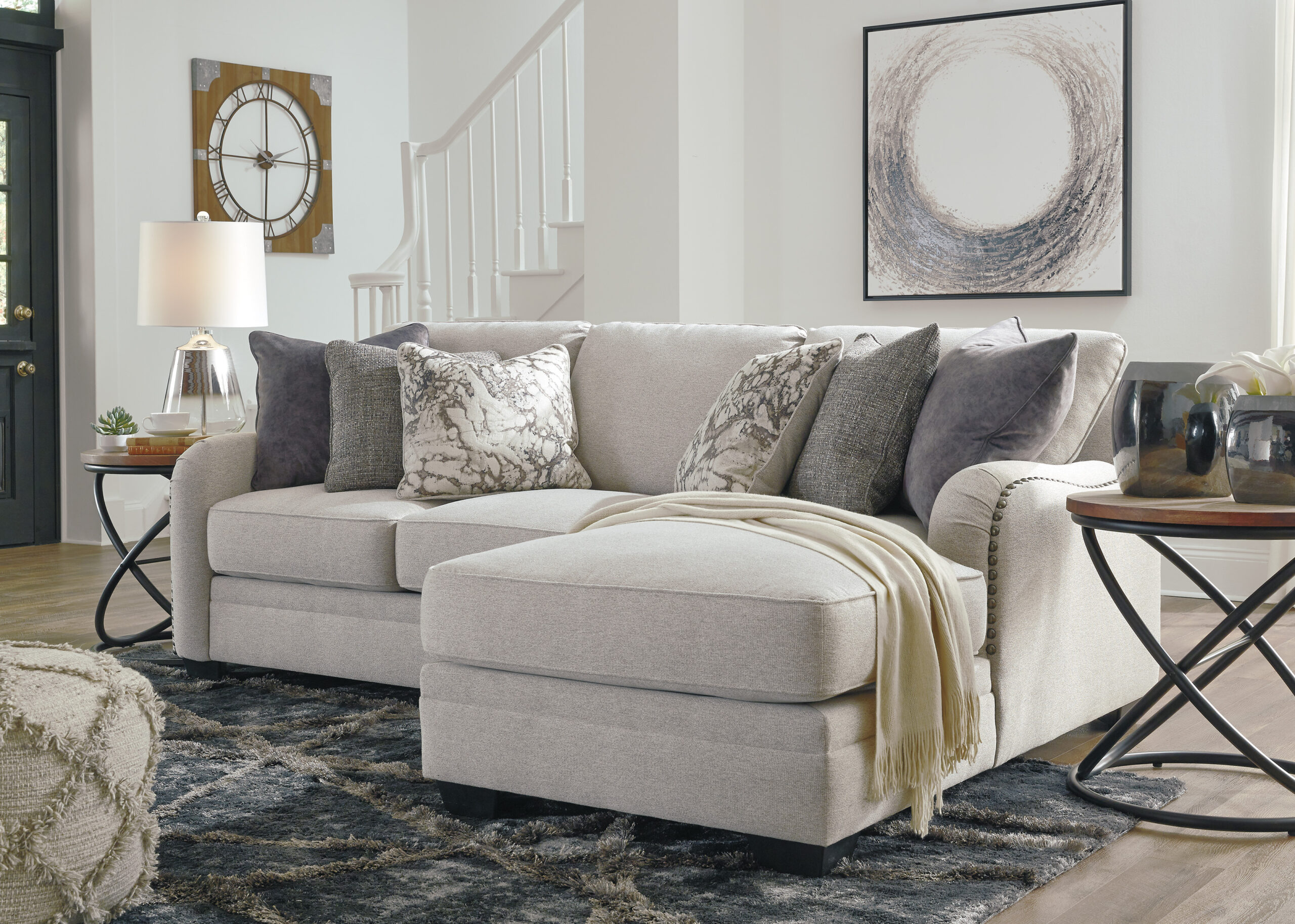 Kaysen 2pc Sofa Chaise